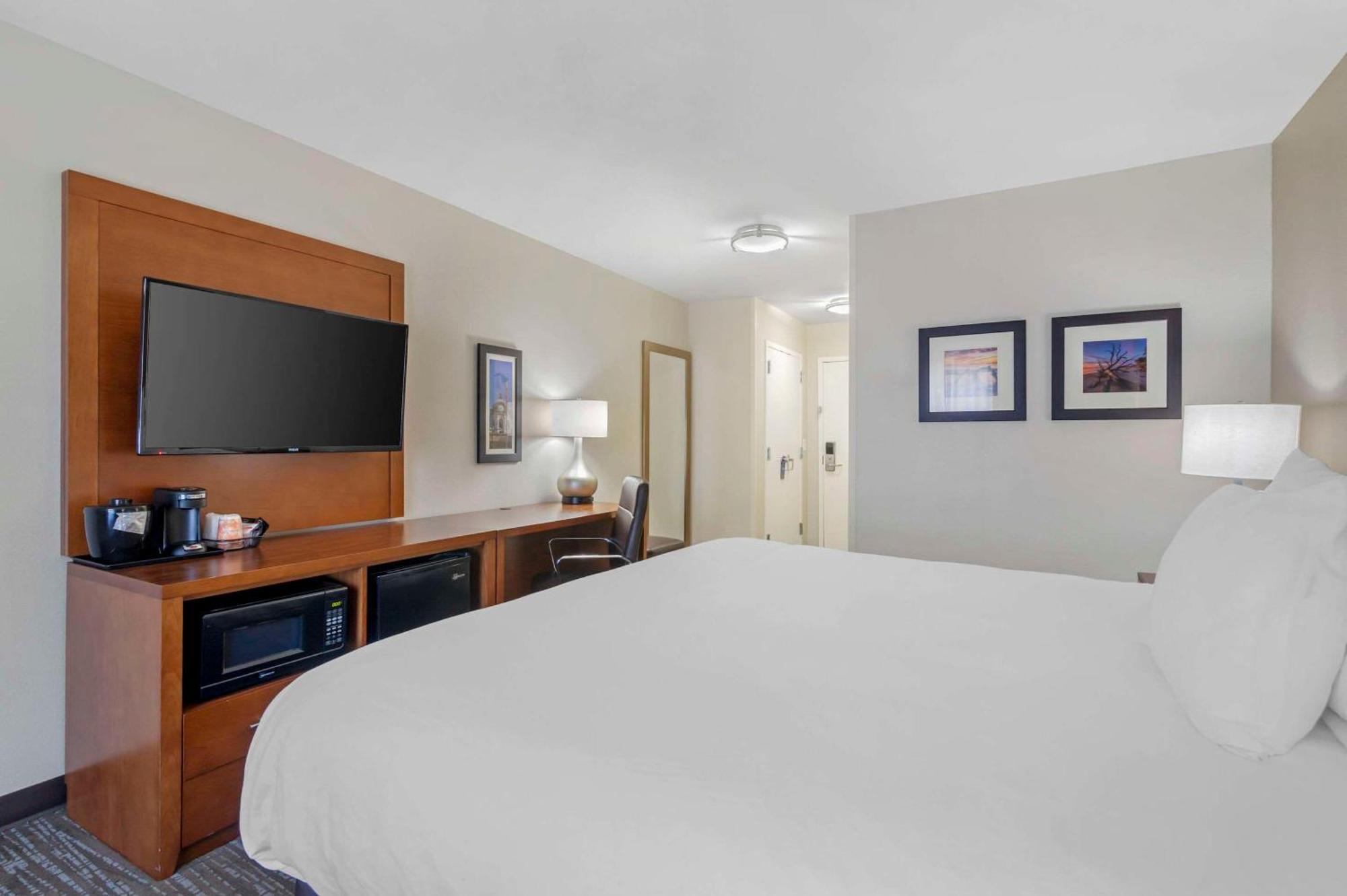Comfort Inn & Suites Brunswick Eksteriør billede