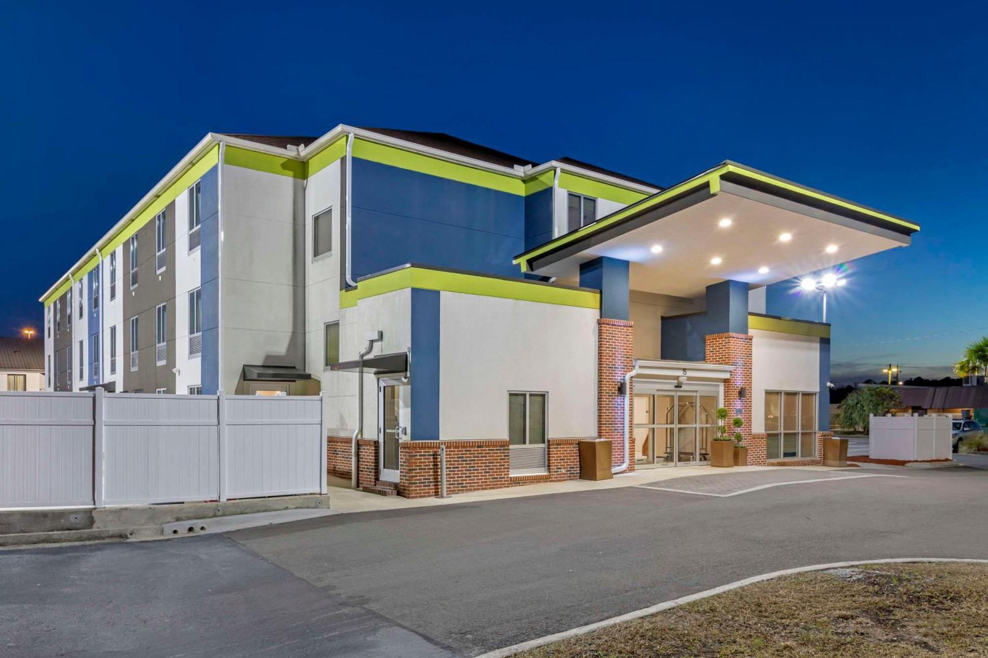 Comfort Inn & Suites Brunswick Eksteriør billede